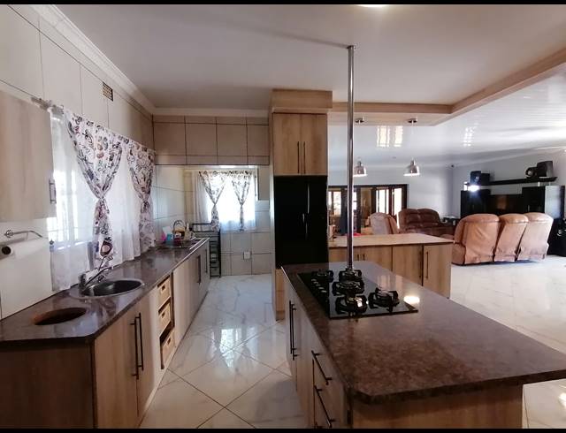 4 BEDROOM FREESTANDING FOR SALE IN TIGANE